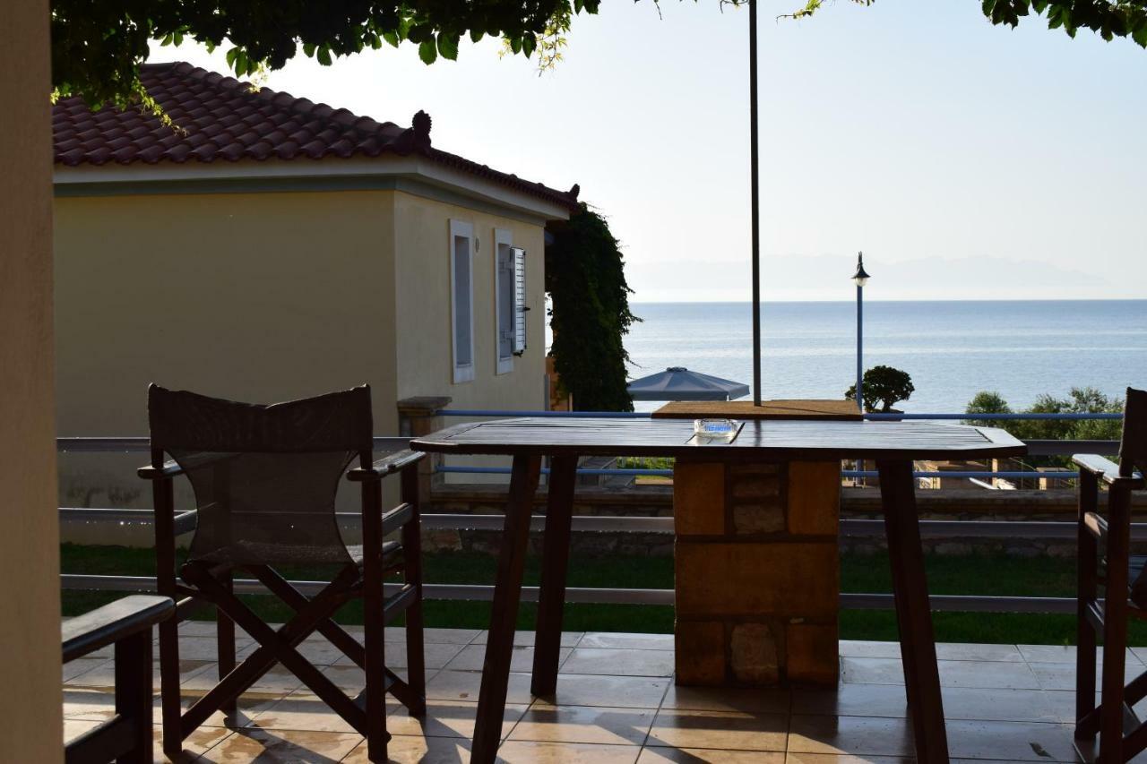 Alexandros Seaside Family Apartments & Villas - Paradise, 7' From Petalidi Kalamaki  Esterno foto